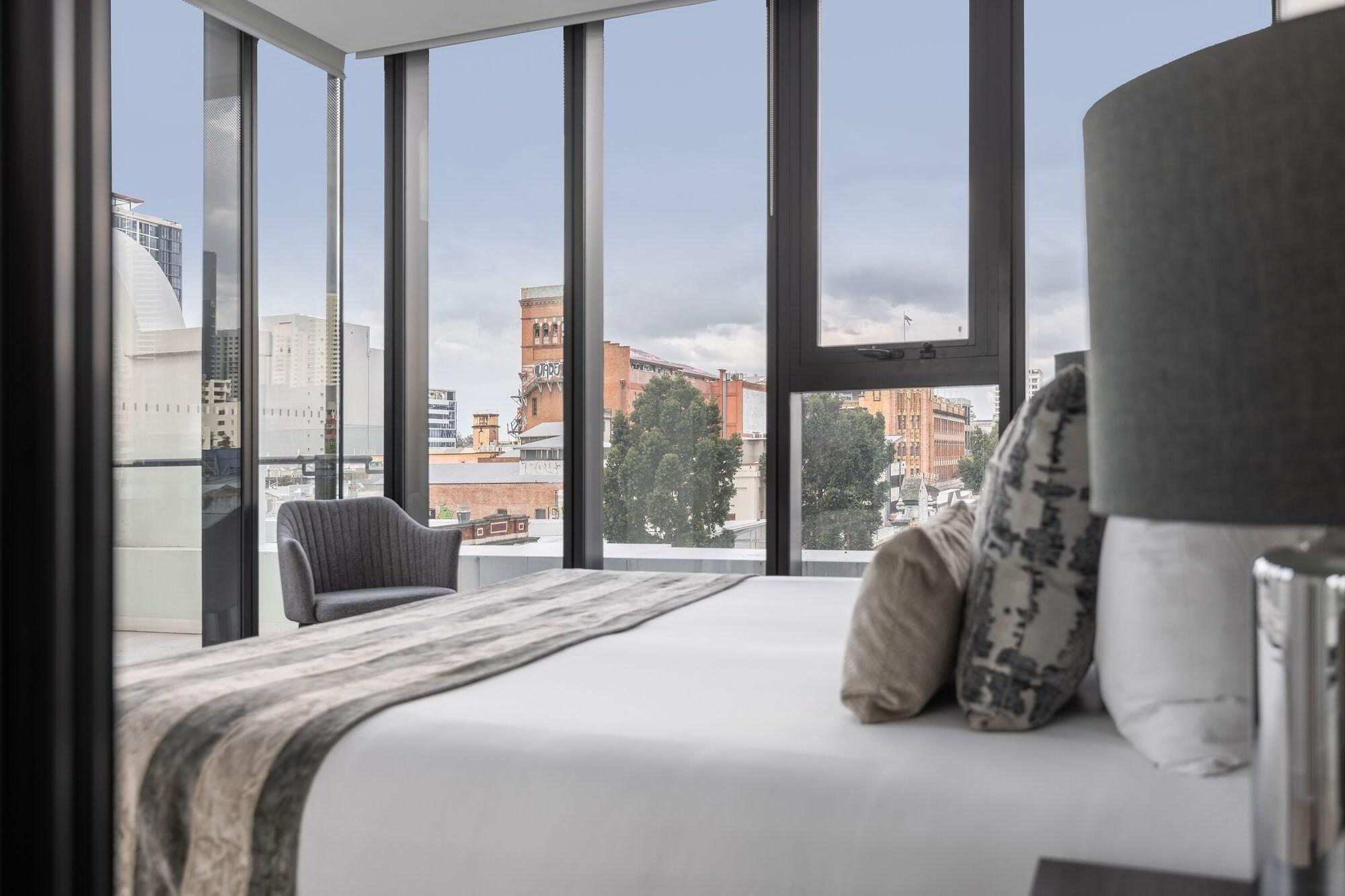 Aparthotel Fv By Peppers Brisbane Esterno foto The bedroom of a typical apartment