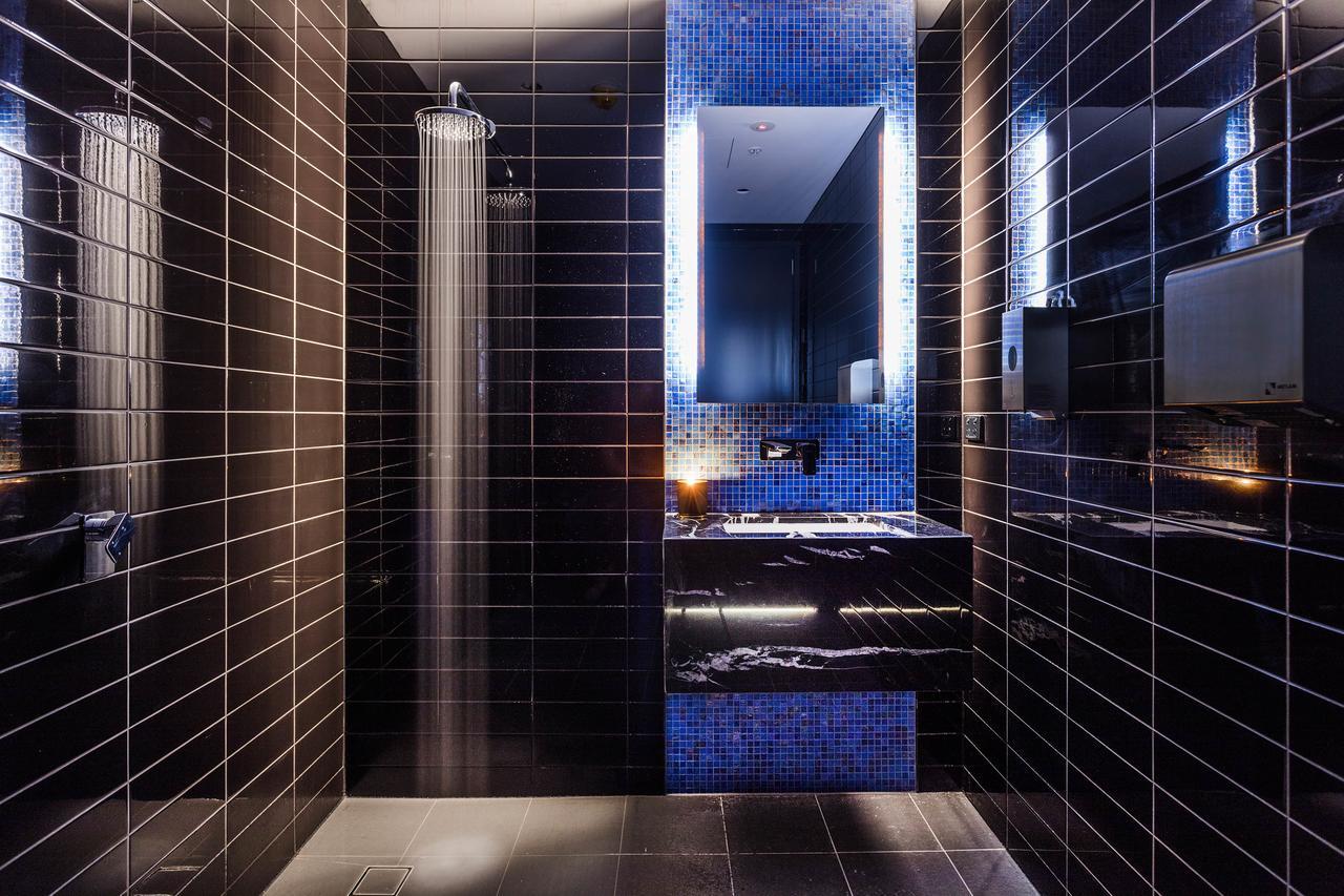 Aparthotel Fv By Peppers Brisbane Esterno foto Bathroom
