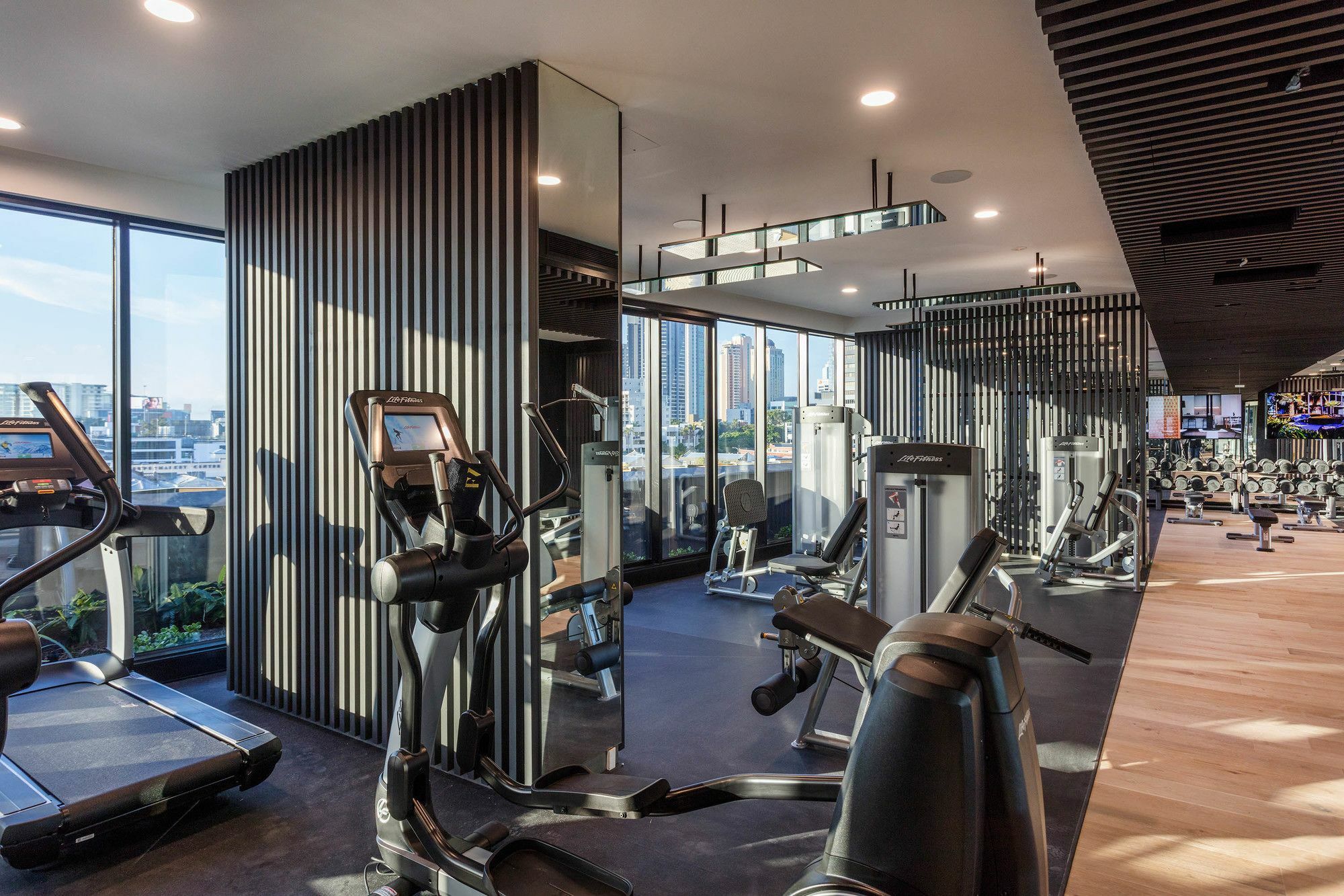 Aparthotel Fv By Peppers Brisbane Esterno foto The gym at The River