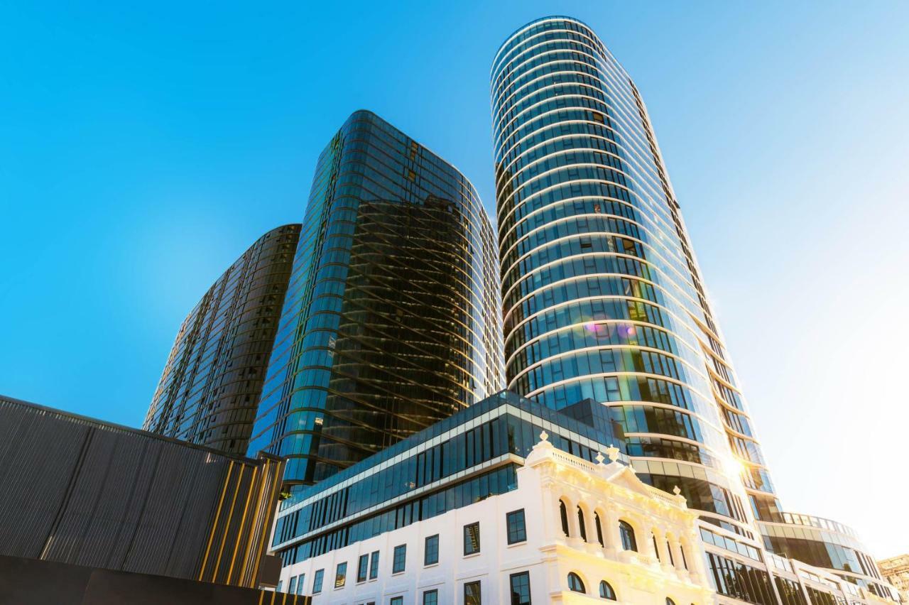 Aparthotel Fv By Peppers Brisbane Esterno foto The complex at sunset