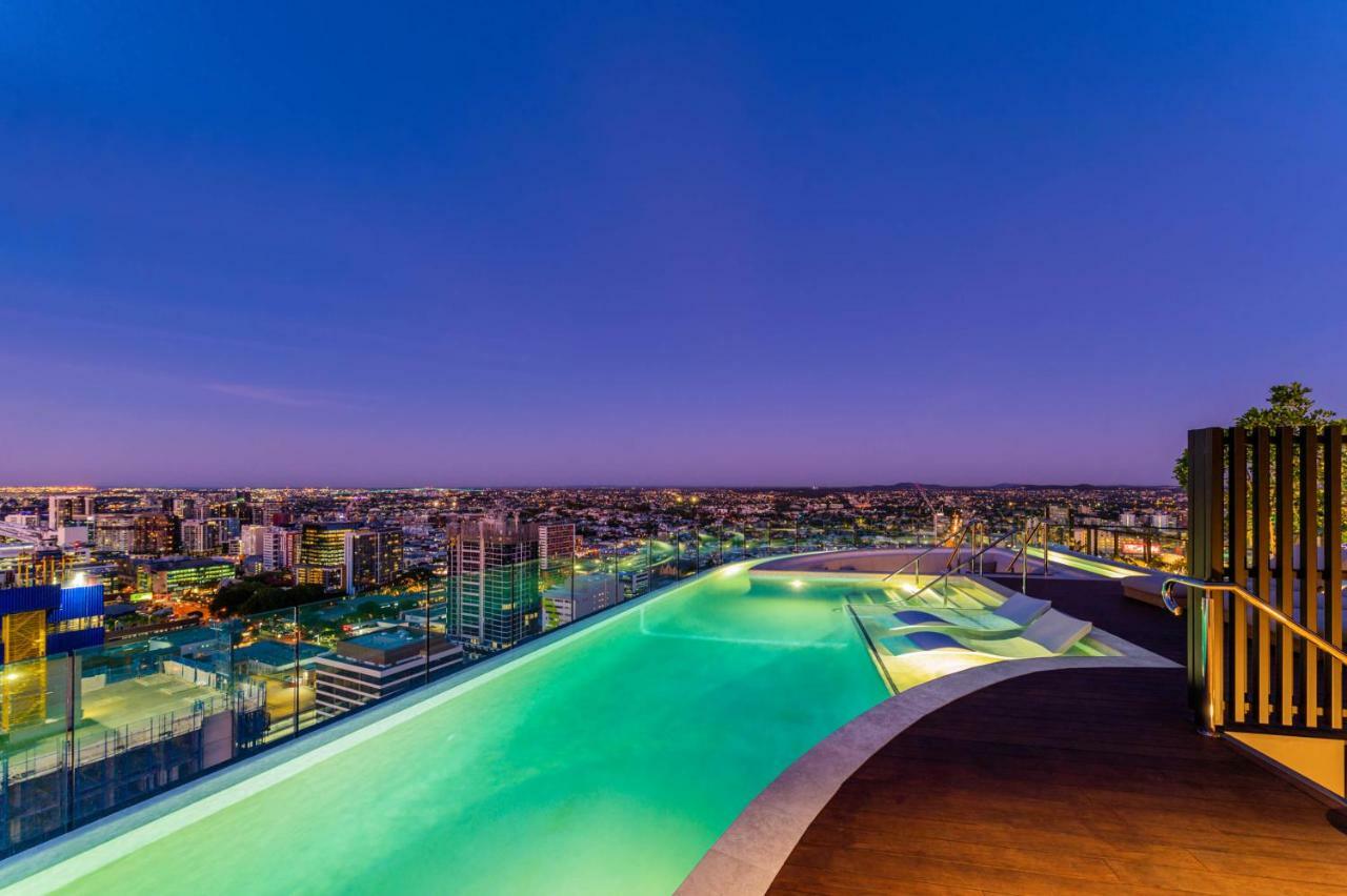 Aparthotel Fv By Peppers Brisbane Esterno foto Skyline pool